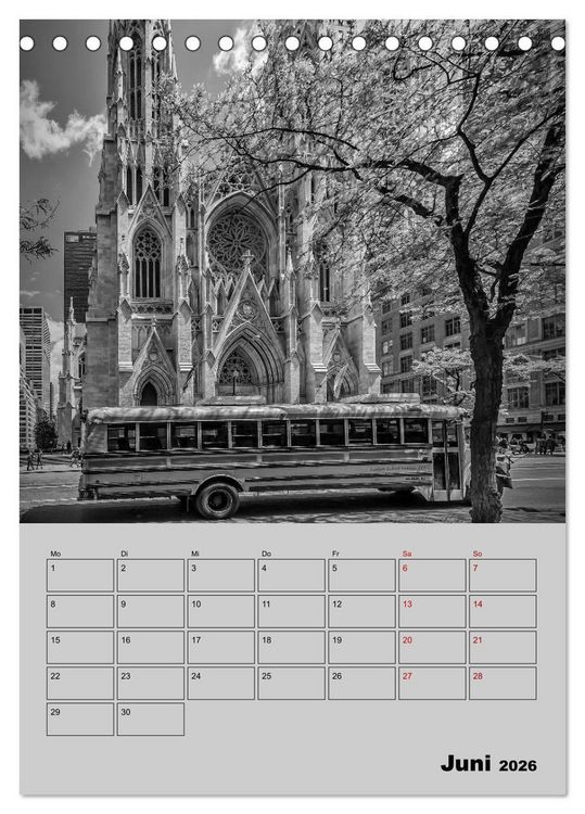 Produktbild: NEW YORK CITY Monochrome Stadtansichten (Tischkalender 2026 DIN A5 hoch), CALVENDO Monatskalender