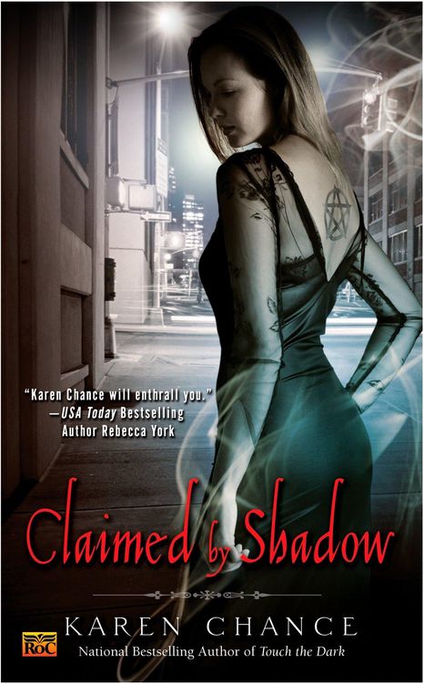 Produktbild: Claimed By Shadow