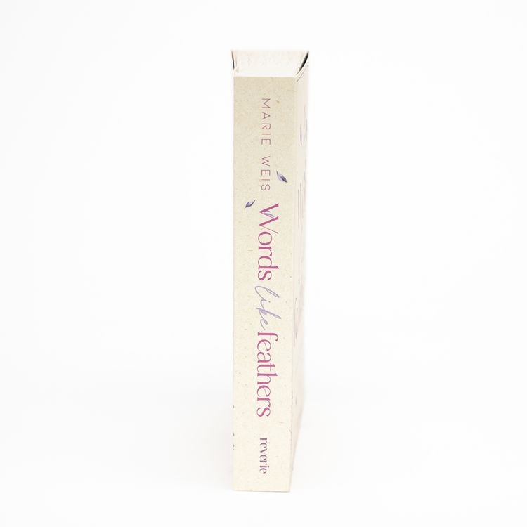 Produktbild: Words Like Feathers