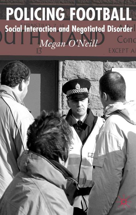 Produktbild: Policing Football