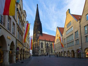 Produktbild: CALVENDO Puzzle Die St. Lamberti-Kirche am Prinzipalmarkt in M&uuml;nster | 1000 Teile Lege-Gr&ouml;&szlig;e 64x48cm Foto-Puzzle f&uuml;r gl&uuml;ckliche Stunden
