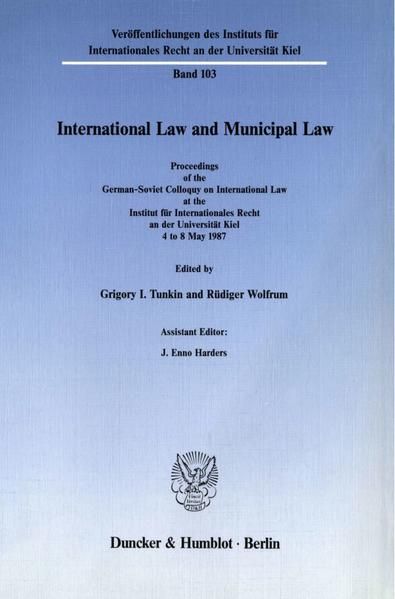 Produktbild: International Law and Municipal Law.