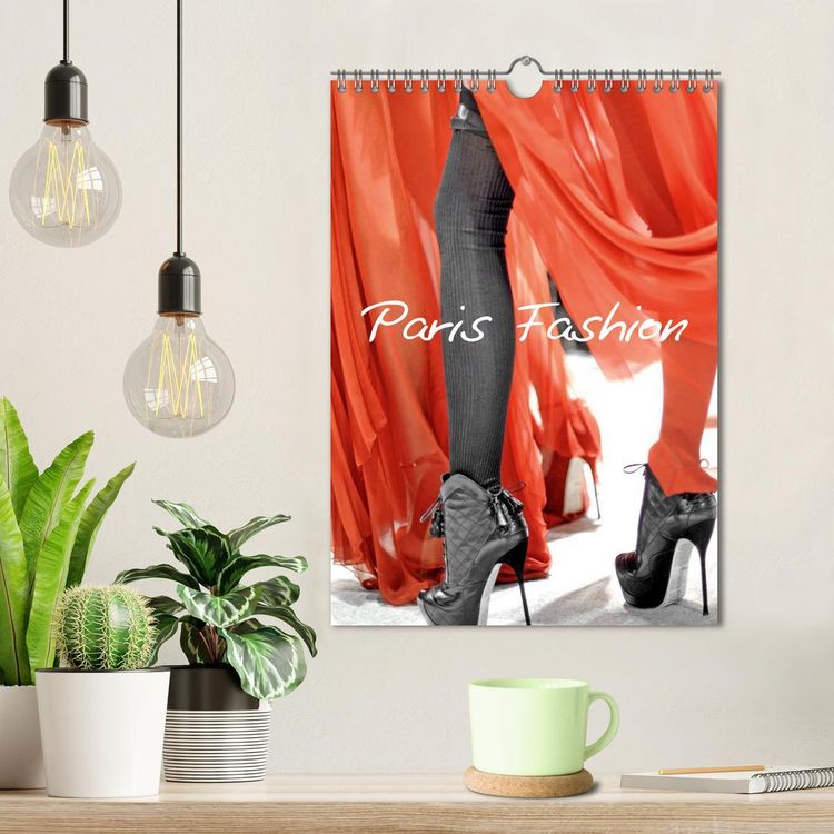 Produktbild: Paris Fashion (Wall Calendar 2026 DIN A4 portrait), CALVENDO 12 Month Wall Calendar