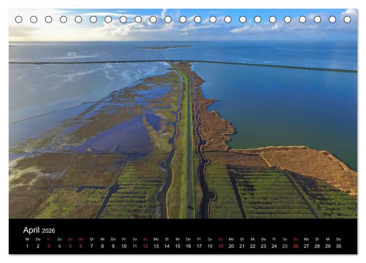 Produktbild: Luftaufnahmen - Faszinierendes Nordfriesland (Tischkalender 2026 DIN A5 quer), CALVENDO Monatskalender