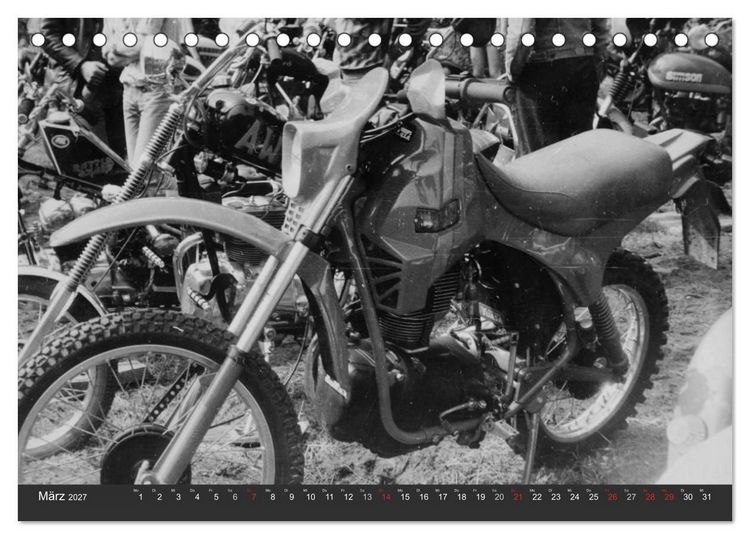 Produktbild: east Rider - Biker und Bikes aus der DDR (Tischkalender 2027 DIN A5 quer), CALVENDO Monatskalender