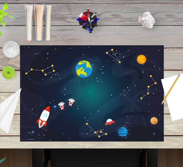 Produktbild: Cover-your-desk Schreibtischunterlage f&uuml;r Kinder und Erwachsene Weltraumabenteuer, aus hochwertigem Vinyl , 60 x 40 cm