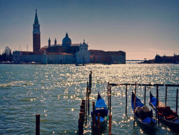 Produktbild: CALVENDO Puzzle Ein Motiv aus dem Kalender Verzaubertes Venedig | 1000 Teile Lege-Gr&ouml;&szlig;e 64x48cm Foto-Puzzle f&uuml;r gl&uuml;ckliche Stunden