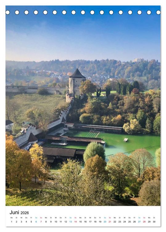 Produktbild: Burghausen, eine historische Stadt im Fokus (Tischkalender 2026 DIN A5 hoch), CALVENDO Monatskalender