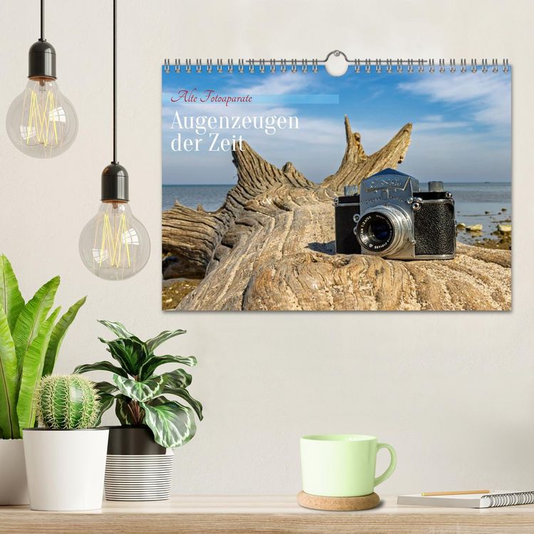 Produktbild: Alte Fotoapparate, Augenzeugen der Zeit (Wandkalender 2026 DIN A4 quer), CALVENDO Monatskalender