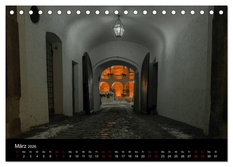 Produktbild: Regensburg bei Nacht (Tischkalender 2026 DIN A5 quer), CALVENDO Monatskalender