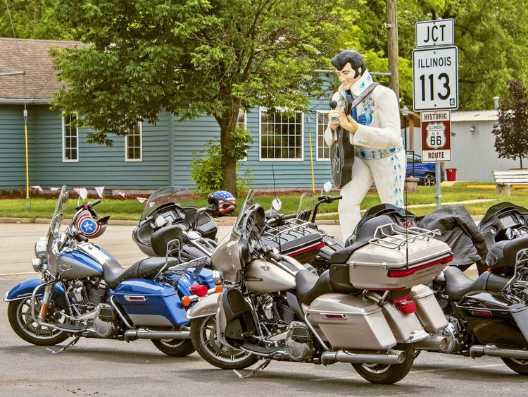 Produktbild: CALVENDO Puzzle Motorr&auml;der parken an der Route 66, Braidwood, USA 1000 Teile Lege-Gr&ouml;&szlig;e 64 x 48 cm Foto-Puzzle Bild von CALVENDO
