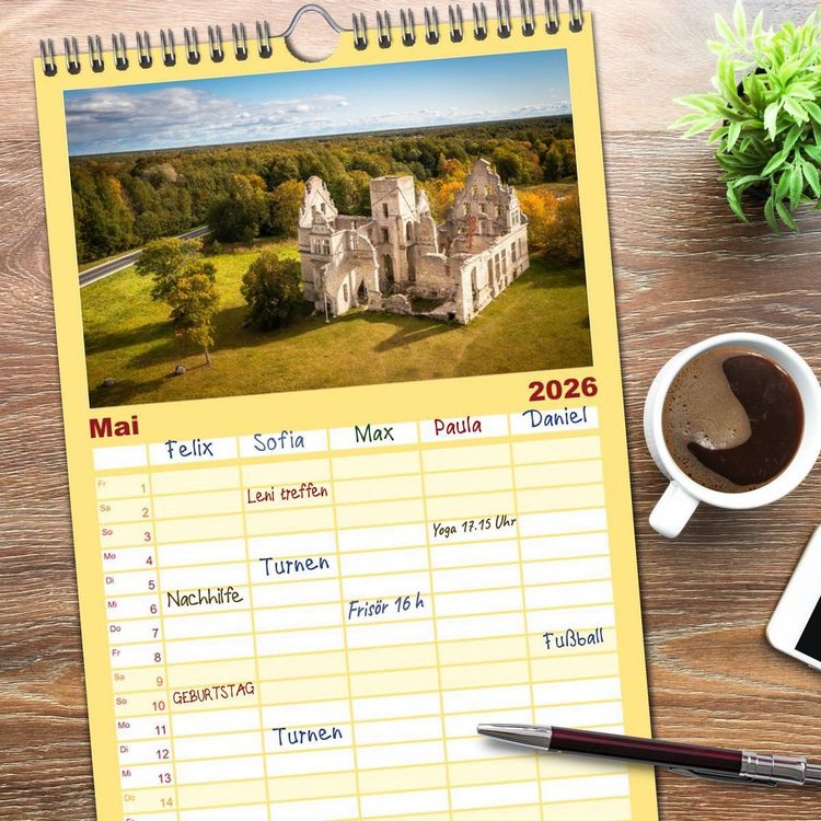 Produktbild: Familienplaner 2026 - Traumhaftes Baltikum mit 5 Spalten (Wandkalender, 21 x 45 cm) CALVENDO