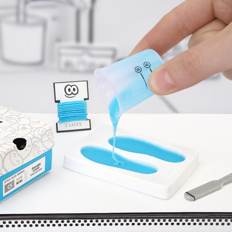 Produktbild: MGAs Miniverse - Make It Mini Sneakers in PDQ