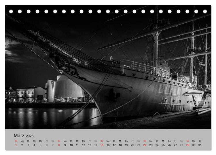 Produktbild: Hansestadt Stralsund bei Nacht (mit GPS-Koordinaten) (Tischkalender 2026 DIN A5 quer), CALVENDO Monatskalender