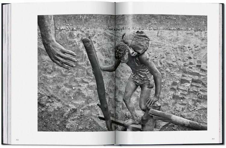Produktbild: Sebasti&atilde;o Salgado. Arbeiter. Zur Arch&auml;ologie des Industriezeitalters
