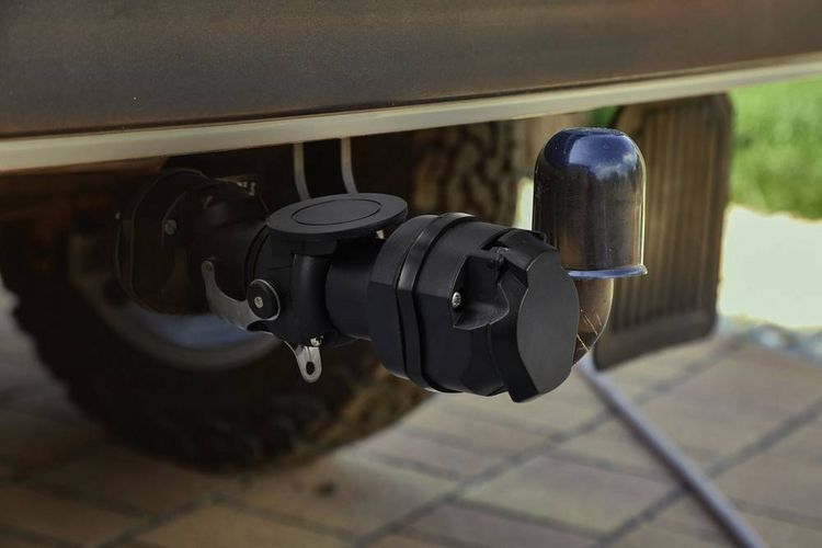 Produktbild: VOLTCRAFT Spannungsreduzierer Stecker 15polig
