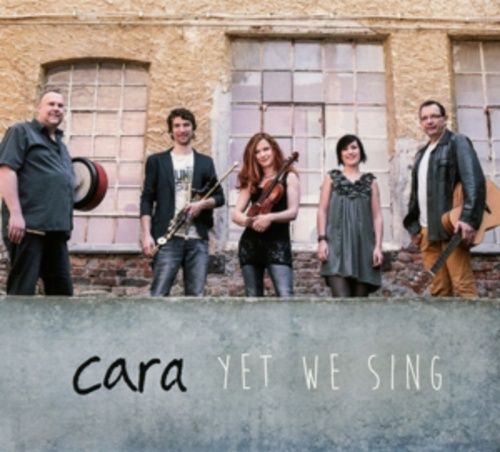 Produktbild: Yet We Sing