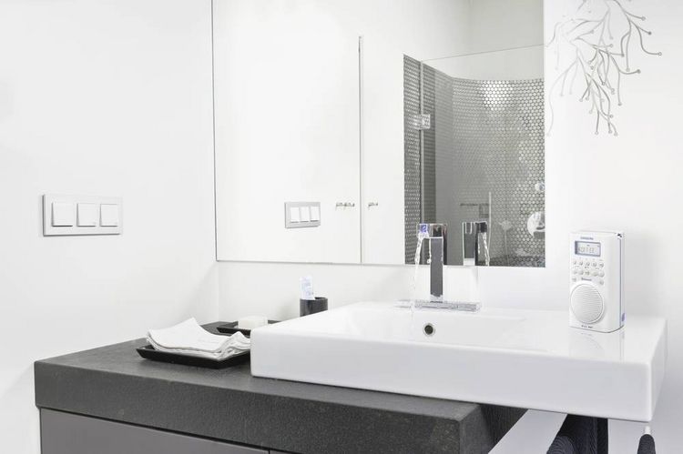 Produktbild: Sangean H205 Badradio DAB+, UKW Bluetooth&reg; wasserdicht Wei&szlig;