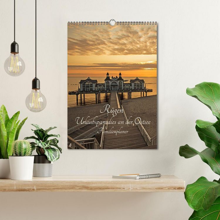 Produktbild: R&uuml;gen - Urlaubsparadies an der Ostsee - Familienplaner (Wandkalender 2026 DIN A3 hoch), CALVENDO Monatskalender