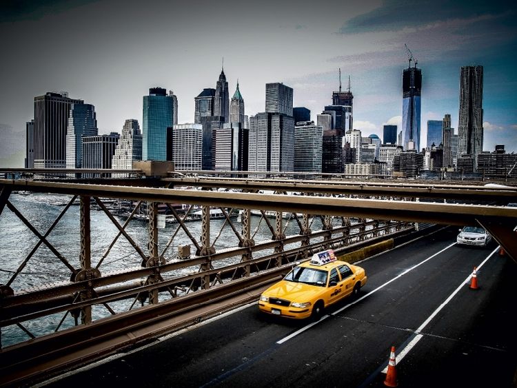 Collected Colors New York Taxi Puzzle – 1000 Teile Cooles Stadtmotiv Für Stundenlangen Rätselspaß
