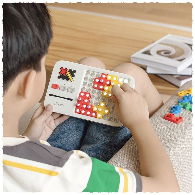 Produktbild: GiiKER Super Blocks Logikspiel, Muster- & Formpuzzle mit 1000+ Aufgaben, Spielkonsole