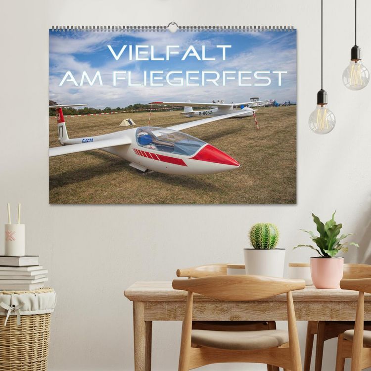 Produktbild: Vielfalt am Fliegerfest (Wandkalender 2026 DIN A2 quer), CALVENDO Monatskalender