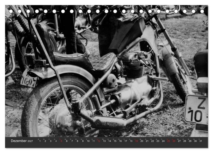 Produktbild: east Rider - Biker und Bikes aus der DDR (Tischkalender 2027 DIN A5 quer), CALVENDO Monatskalender