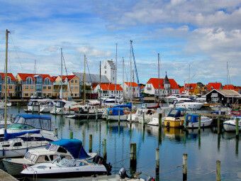 Produktbild: CALVENDO Puzzle Im Hafen von Saeby | 1000 Teile Lege-Gr&ouml;&szlig;e 64x48cm Foto-Puzzle f&uuml;r gl&uuml;ckliche Stunden