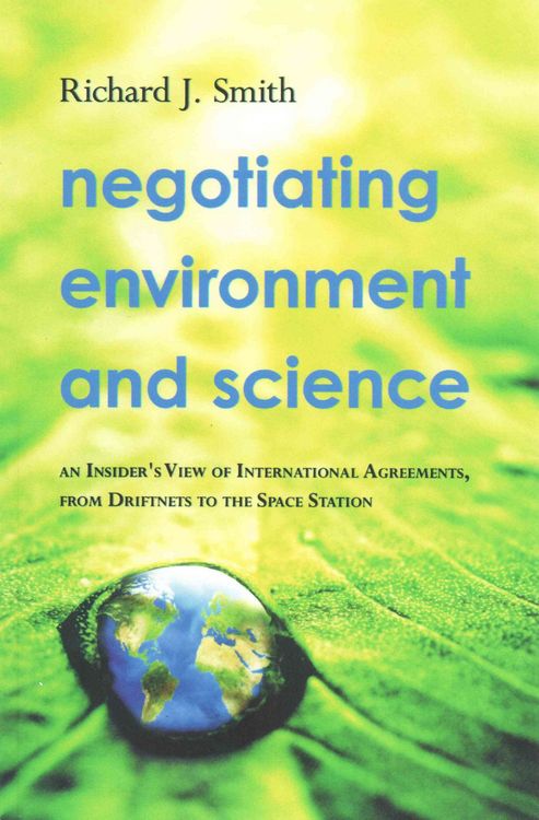 Produktbild: Negotiating Environment and Science