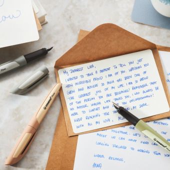 Produktbild: F&uuml;ller - STABILO Flow MONOCHROME - grau, inkl. Patrone