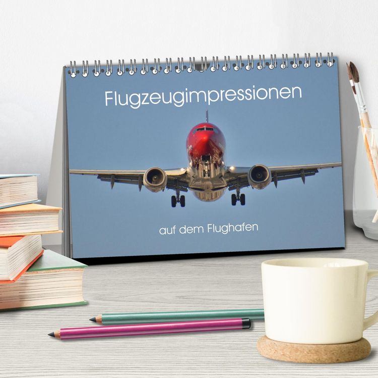 Produktbild: Flugzeugimpressionen auf dem Flughafen (Tischkalender 2026 DIN A5 quer), CALVENDO Monatskalender