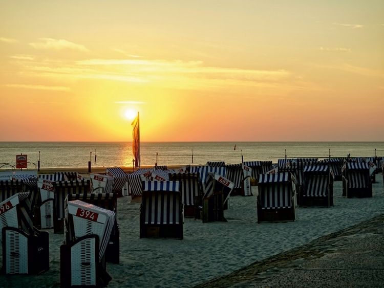 Produktbild: CALVENDO Puzzle Norderney - Abend auf der Strandpromenade | 1000 Teile Lege-Gr&ouml;&szlig;e 64x48cm Foto-Puzzle f&uuml;r gl&uuml;ckliche Stunden