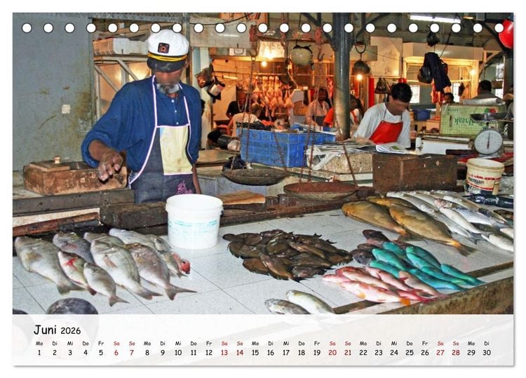 Produktbild: Weltreise - Zeitreise: Fotos vom Anfang dieses Jahrtausends (Tischkalender 2026 DIN A5 quer), CALVENDO Monatskalender