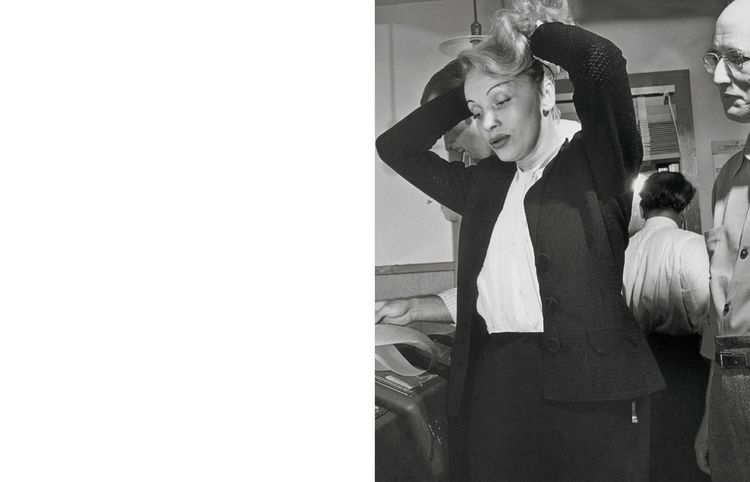 Produktbild: Marlene Dietrich an der Front