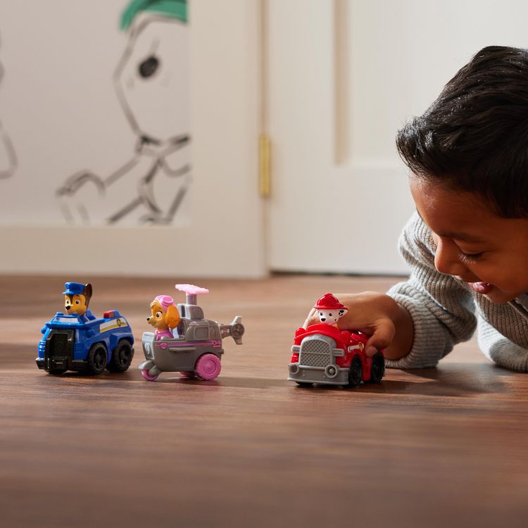Produktbild: Paw Patrol, Deluxe Rettungsflitzer (Deluxe Rescue Racers) mit R&uuml;ckziehmotor - sortiert -Zufallsauswahl des Charakters