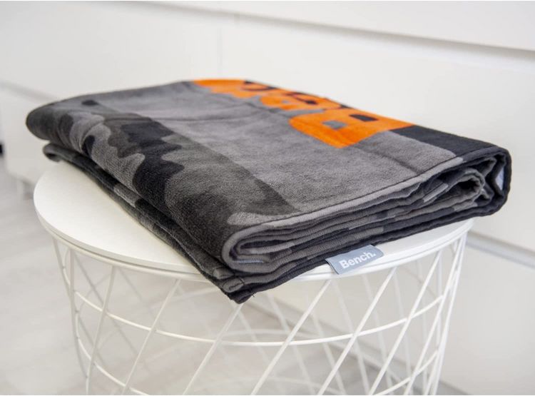 Produktbild: Herding 6112608537 - Bench Strandtuch, Saunatuch, 80x180cm, 100% Baumwolle, Camouflage/Tarnmuster