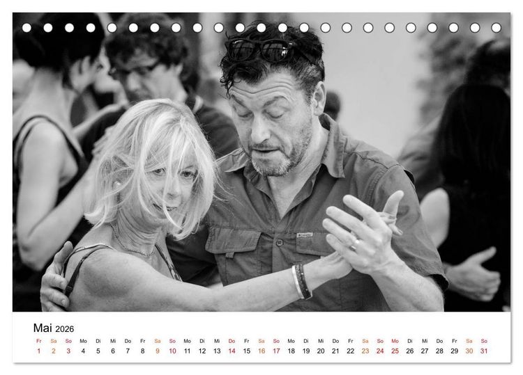 Produktbild: Tango Argentino - Paare beim Tanz auf &ouml;ffentlichen Pl&auml;tzen (Tischkalender 2026 DIN A5 quer), CALVENDO Monatskalender