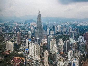 Produktbild: CALVENDO Puzzle Blick &uuml;ber Kuala Lumpur | 1000 Teile Lege-Gr&ouml;&szlig;e 64x48cm Foto-Puzzle f&uuml;r gl&uuml;ckliche Stunden
