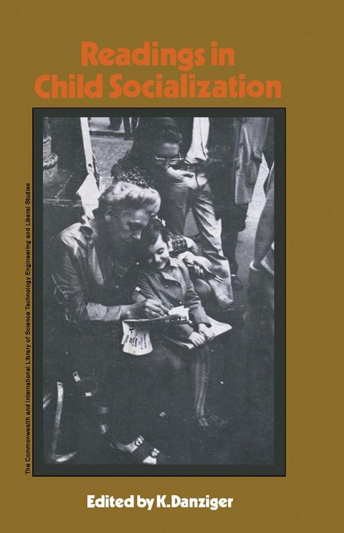 Produktbild: Readings in Child Socialization