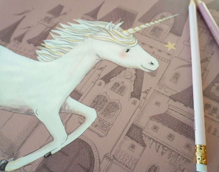 Produktbild: Scriptum Schreibtischunterlage f&uuml;r Kinder Schloss mit Einhorn altrosa - 60 x 40 cm, aus premium Vinyl