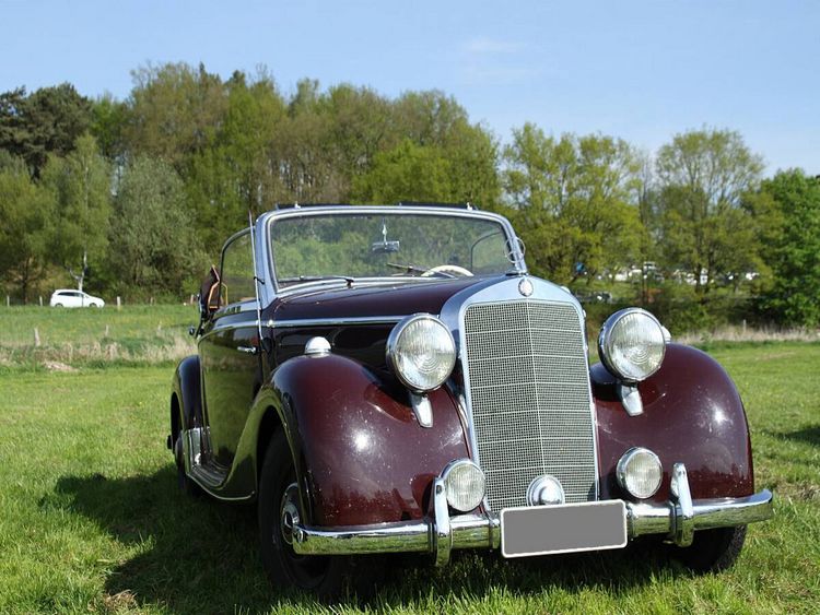 Produktbild: CALVENDO Puzzle Mercedes Benz Edle Sch&auml;tzchen | 1000 Teile Lege-Gr&ouml;&szlig;e 64x48cm Foto-Puzzle f&uuml;r gl&uuml;ckliche Stunden