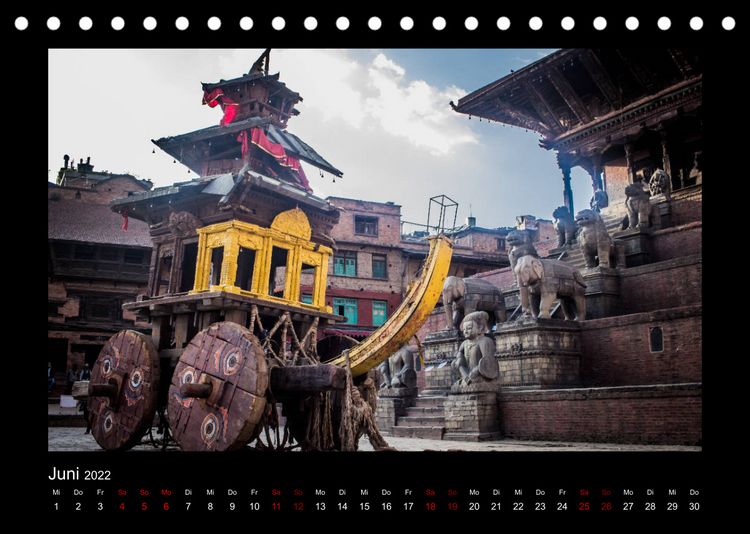 Produktbild: Mystisches Nepal - Am Fu&szlig;e des Himalaya (Tischkalender 2022 DIN A5 quer)