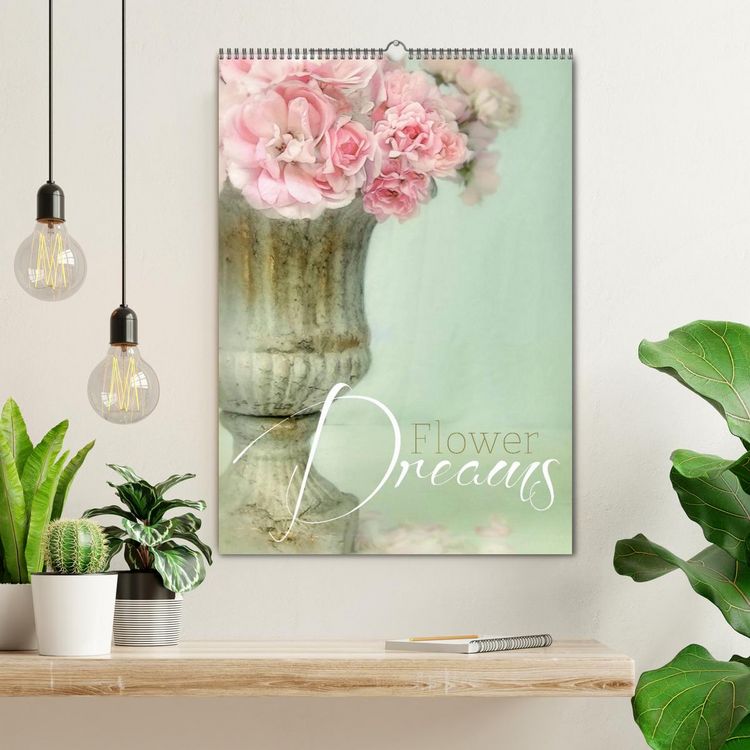 Produktbild: Flower Dreams (Wandkalender 2026 DIN A2 hoch), CALVENDO Monatskalender