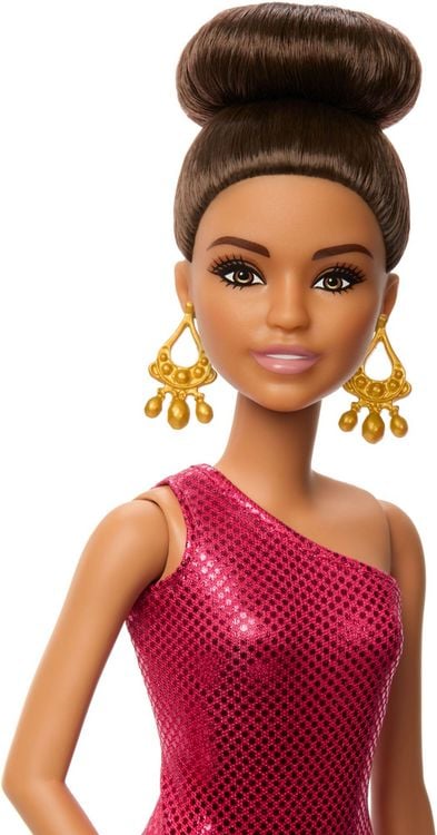Produktbild: Barbie Turniertänzerin-Modepuppe mit braunem Haar und Tanzpokal-Zubehör