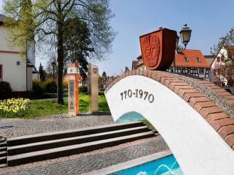 Produktbild: CALVENDO Puzzle 1200 Jahre Eschborn | 1000 Teile Lege-Gr&ouml;&szlig;e 64x48cm Foto-Puzzle f&uuml;r gl&uuml;ckliche Stunden