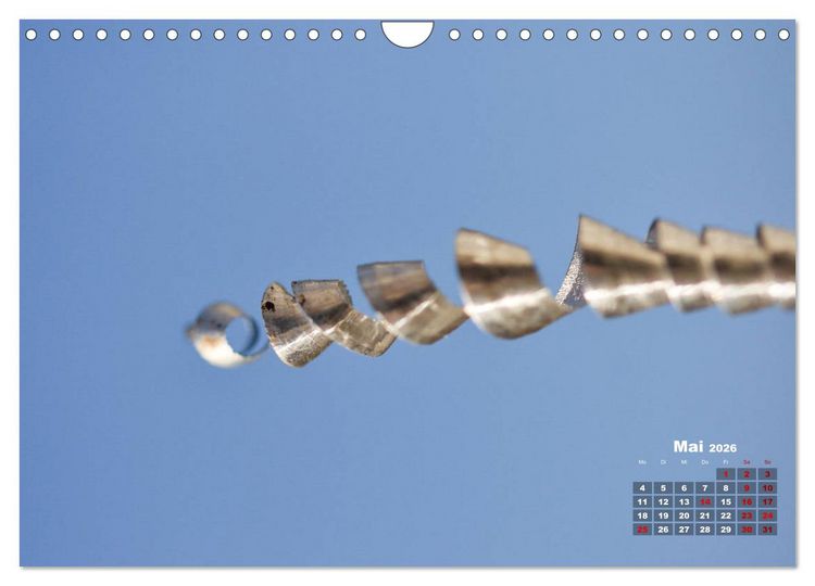 Produktbild: Metall - Schrott kunstvoll in Szene gesetzt (Wandkalender 2026 DIN A4 quer), CALVENDO Monatskalender