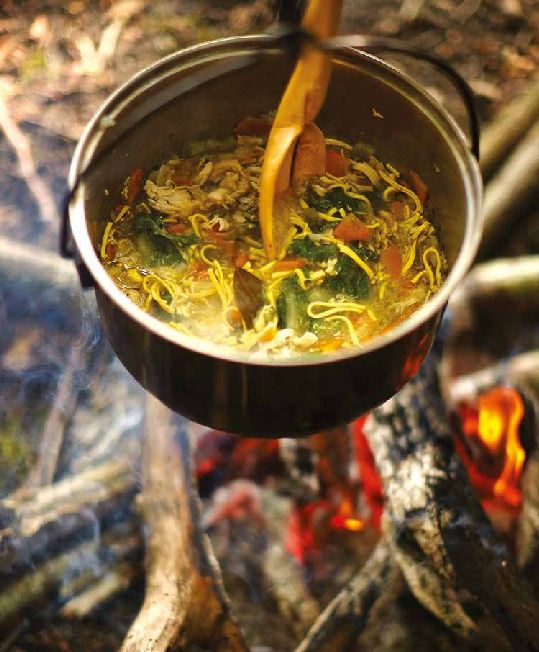 Produktbild: Koch drau&szlig;en! &Uuml;ber 100 Rezepte f&uuml;r jedes Wetter