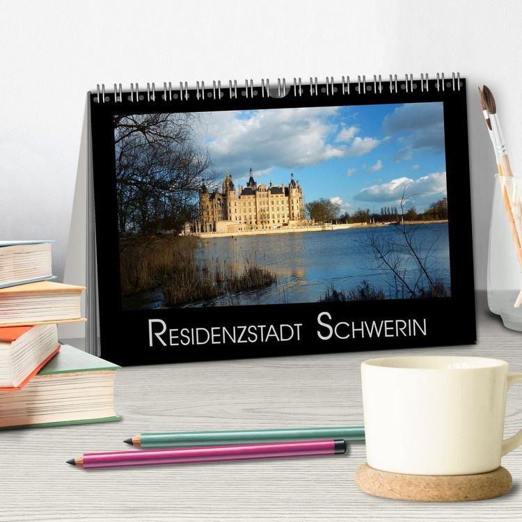 Produktbild: Residenzstadt Schwerin (Tischkalender 2026 DIN A5 quer), CALVENDO Monatskalender