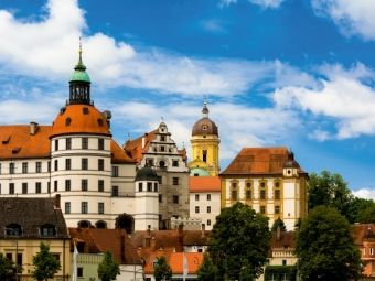 Produktbild: CALVENDO Puzzle Ein Motiv aus dem Kalender Romantisches Neuburg an der Donau | 1000 Teile Lege-Gr&ouml;&szlig;e 64x48cm Foto-Puzzle f&uuml;r gl&uuml;ckliche Stunden