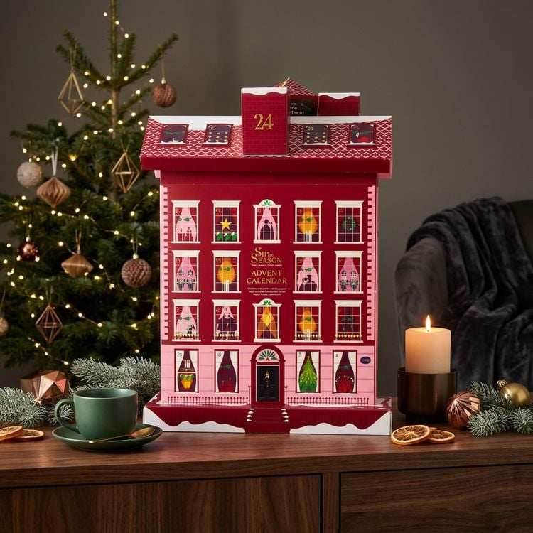 Produktbild: English Tea Shop Winter Cottage Tee Adventskalender, BIO, 24 Pyramidenbeutel